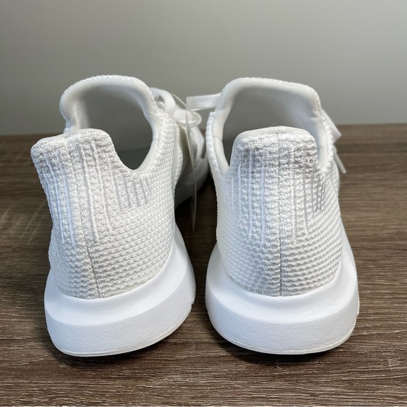 Adidas Swift Run Triple White Running Shoe B37725 Size 8 New - Picture 7 of 8
